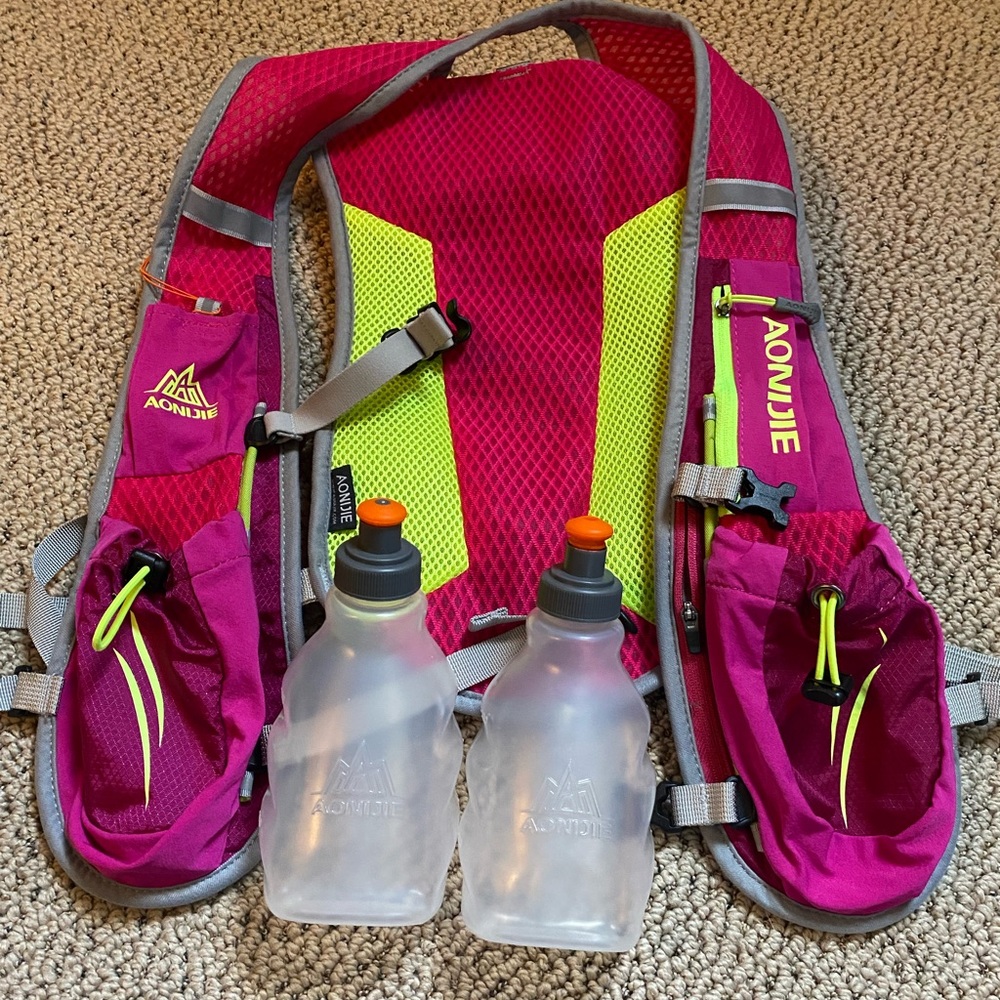 Aonijie Womens Hydration Pack